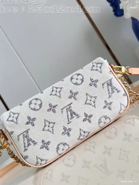 First bag ru LOUIS VUITTON on Wallet Chain Ivy-23.5*12*4.3cm 0630